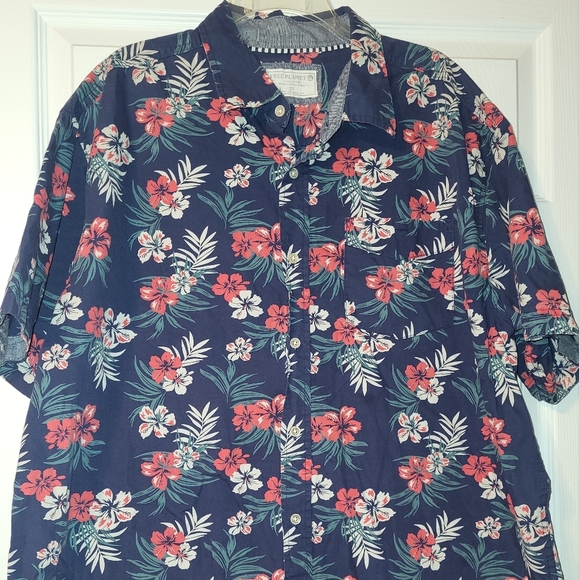 Free Planet Hawaiian Floral Mens Shirt Size XXL Red Blue 100% Cotton Soft - Picture 1 of 6